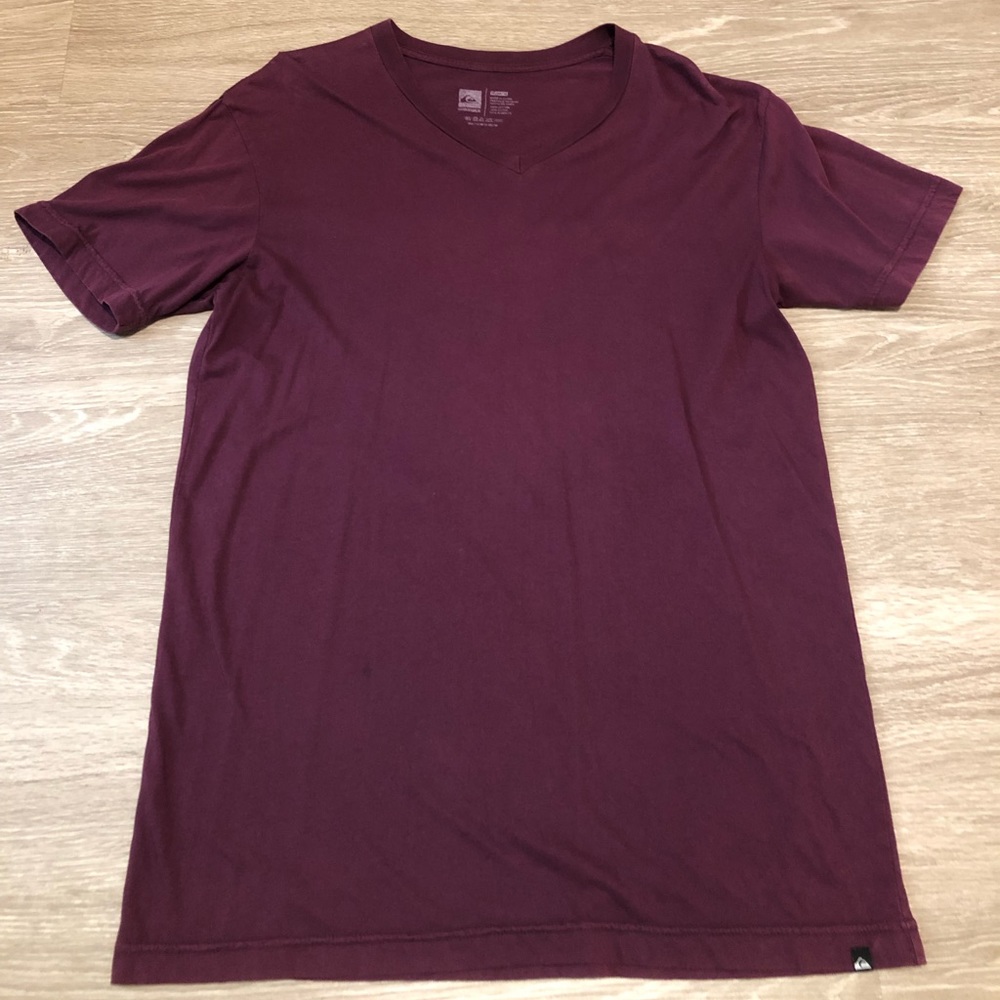 Quiksilver Mens Medium V-Neck T-Shirt